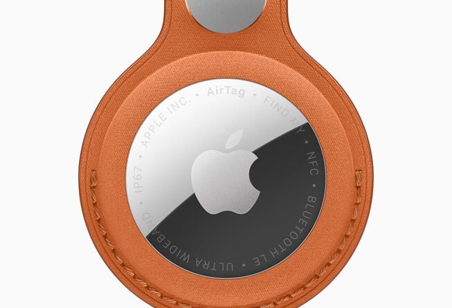 Apple AirTag second generation with FineWoven key ring